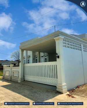 Dijual Rumah Classic Mewah di Mibo dekat Jalan Raya Jl. Soekarno Hatta lokasi di Banda Raya, tersedia melalui melalui situs Olx