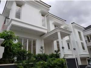 Dijual rumah dalam townhouse di Ampera lokasi di Pasar Minggu, tersedia melalui melalui situs Olx