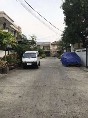 Dijual Rumah Di Mampang Prapatan Jakarta Selatan lokasi di Mampang Prapatan, tersedia melalui melalui situs Olx