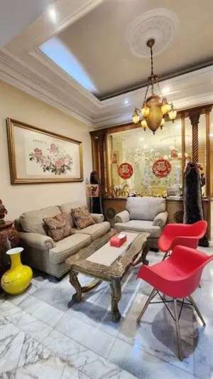 Dijual Rumah Mewah Hook Jakarta Barat Kembang Ayu Puri Indah 2Lantai lokasi di Larangan, tersedia melalui melalui situs Olx