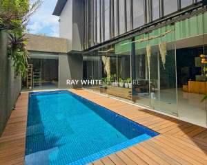 Dijual Rumah Mewah Lokasi Stategis Di Panglima Polim Kebayoran Baru lokasi di Mampang Prapatan, tersedia melalui melalui situs Olx