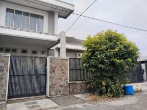 Dijual rumah modern minimalis 2 lantai, lokasi strategis, full furnish lokasi di Tampan, tersedia melalui melalui situs Olx
