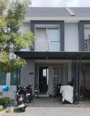 Dijual Rumah Murah Dua Lantai di Grand Pakuwon Cluster Queensland lokasi di Tandes, tersedia melalui melalui situs Olx