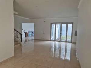 dijual rumah siap huni di boulevard cluster caribbean island lokasi di Bumi Serpong Damai, tersedia melalui melalui situs Olx