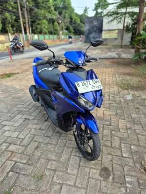 Jual bekas Dijual Yamaha aerox 125 tahun 2016 surat lengkap mesin bagus,lokasi di Ciputat
