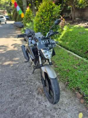 Jual bekas Dijual Yamaha Vixion new tahun 2017 pajak hidup panjang,lokasi di Pamulang