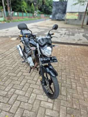 Jual bekas Dijual Yamaha Vixion tahun 2011 surat lengkap mesin bagus pajak hidup,lokasi di Serpong