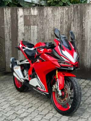 Jual bekas DP 3,9 Jutaan Honda All New CBR 250RR 2021,lokasi di Kembangan