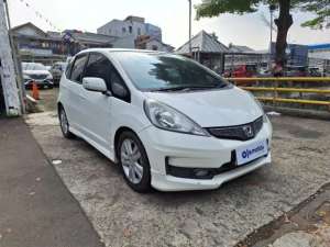 Jual bekas DP 5 Honda Jazz 1.5 E Bensin-MT 2012 CVI,lokasi di 