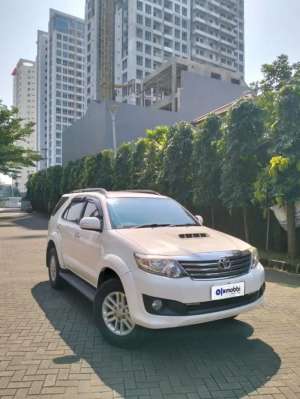 Jual bekas DP 5 Toyota Fortuner 2.4 G Solar-AT 2011 PJC,lokasi di 