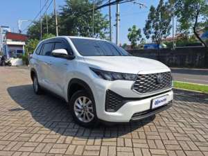 Jual bekas DP 5 Toyota Kijang Innova 2.0 Zenix G HV CVT Hybrid-AT 2023 NFB,lokasi di 