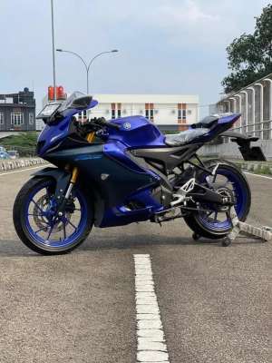 Jual bekas DP 500 RIBU Yamaha R15 V4 Connected 2023,lokasi di Sukmajaya