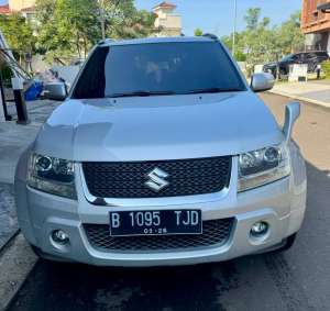 Jual bekas Dp 7Jt Grand Vitara JLX 2.0 2011 AT,lokasi di 