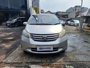 Jual bekas DP Rendah 6JT Honda Freed 1.5 E Bensin-AT 2010 Abu,lokasi di 