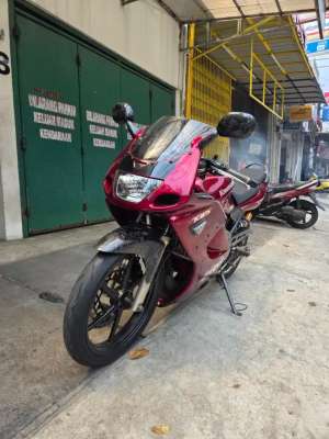 Jual bekas FS Ninja Rr old 2009 Asli Maroon,lokasi di Tambora