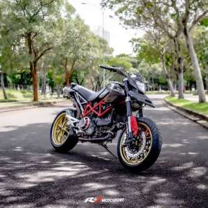 Jual bekas Full Paper Ducati Hypermotard 1100 Nik 2012 KM 14rban,lokasi di Kebayoran Lama