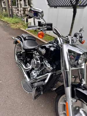 Jual bekas Harley Davidson 2023 FAT BOY 114,lokasi di Kelapa Dua