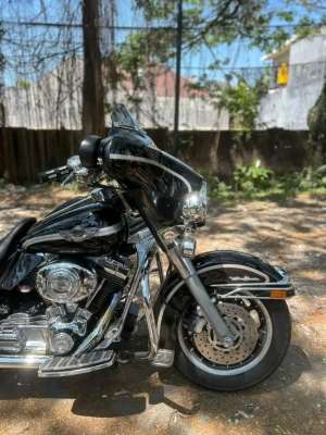 Jual bekas harley davidson electra glide ultra classic 2003,lokasi di Gubeng