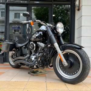 Jual bekas HARLEY DAVIDSON FATBOY NIK 2013 SUPER MULUS SIAP RIDING ROADKING,lokasi di Banjarmasin Timur