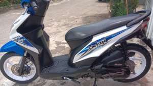 Jual bekas Honda Beat 2015 Mulus Pajak On,lokasi di Bekasi Selatan