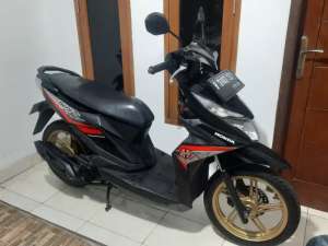 Jual bekas Honda Beat ECO Th 2016 Low KM Mulus Sehat Pajak Hidup,lokasi di Pesanggrahan