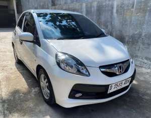 Jual bekas Honda Brio e CKD automatic,lokasi di 