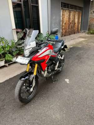 Jual bekas Honda cb 150X 2025 mulus seperti baru,lokasi di Bojongloa Kaler