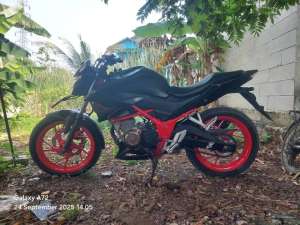 Jual bekas Honda CB150R streetfire 2019,lokasi di Tarumajaya