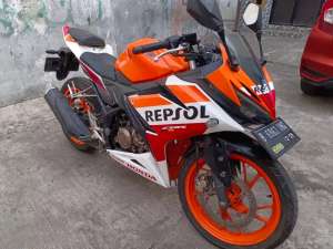 Jual bekas Honda CBR 150R Facelit LED Tahun 2016 Repsol Pajak2026 Siap tancapGass,lokasi di Cengkareng