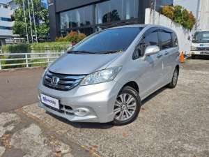 Jual bekas Honda Freed 1.5 E Bensin-AT 2014 Abu,lokasi di 