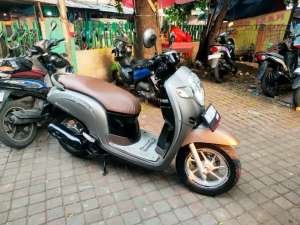 Jual bekas Honda Scoopy 110cc Pajak Hidup Tahun 2018,lokasi di Setia Budi