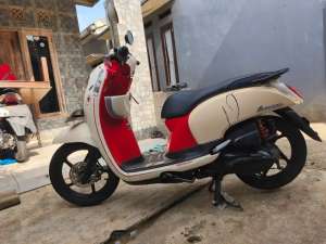 Jual bekas Honda Scoopy 2013 pajak setahun,lokasi di Parung