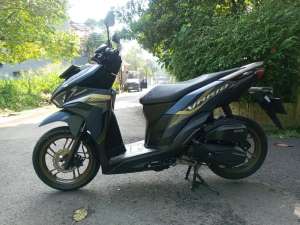 Jual bekas HONDA VARIO 125 KEYLES TAHUN 2023 KM 1900 ASLI SEPERTI BARU KIRCON,lokasi di Kiaracondong