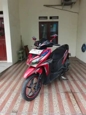 Jual bekas HONDA VARIO 125 KZR TAHUN 2013 MOTOR GRESS,lokasi di Pondok Gede