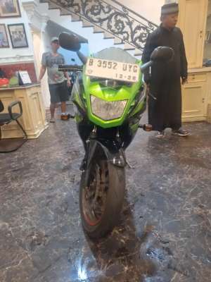 Jual bekas HUB IMAJUAL CEPAT NINJA 150 RR 2015 MOTOR MULUS MESIN HALUS,lokasi di Penjaringan