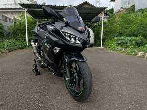 Jual bekas Jual Cepat New Ninja 250 FI 2023 Like New Not CBR Not R25,lokasi di Pinang (Penang)