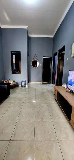 Jual cepat rumah bagus green caraka residence cisaranten arcamanik bdg lokasi di Sumur Bandung, tersedia melalui melalui situs Olx