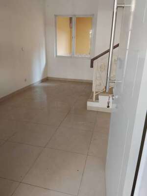 Jual Murah Rumah Cluster Thames JGC lokasi di Cakung, tersedia melalui melalui situs Olx