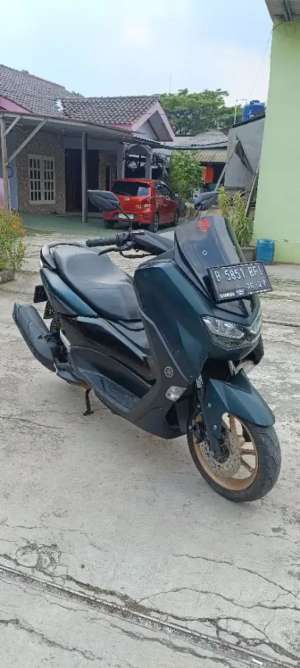 Jual bekas JUAL Nmax New 155cc 2022 Surat Garansi,lokasi di Cipondoh