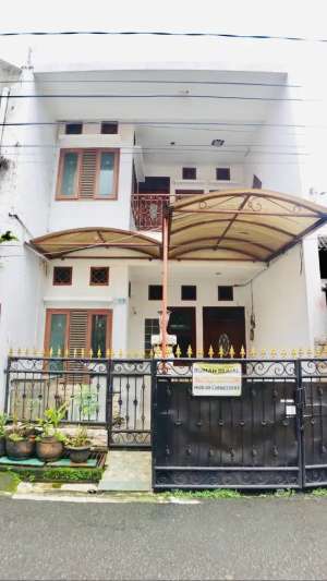 JUAL RUMAH CIBUBUR KRANGGAN PERMAI 2LTBALKONAREA RUMAH KOST KOS lokasi di Cibubur, tersedia melalui melalui situs Olx