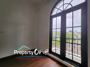 Jual Rumah Di Cluster Assana House Vanya Park BSD City Serpong lokasi di Bumi Serpong Damai, tersedia melalui melalui situs Olx