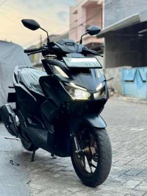 Jual bekas KM 199 KILOHONDA VARIO 160CBS SP HITAM TH 2025 LIKE NEW GRESS,lokasi di Daan Mogot