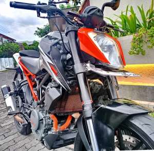 Jual bekas KTM DUKE 250 ABS 2018 Plat AD Solo Kota Pajak Baru,lokasi di Tegalrejo