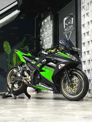 Jual bekas LimitedNinja Old 250 FI KRT Edition 2016. DANNY Mustika Motor Malang,lokasi di Sidoarjo