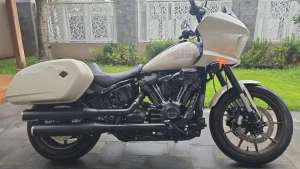 Jual bekas Low rider ST 2023 ,roadking,roadglide,lokasi di Pasar Rebo