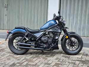 Jual bekas Moge Cruiser Honda Cmx Rebel 500 th 2021 PMK km 3rb Modif Siap Turing,lokasi di Denpasar Selatan