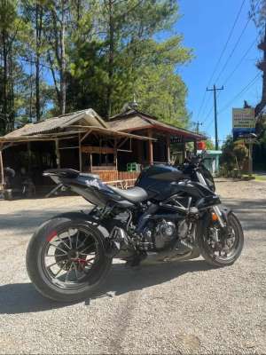 Jual bekas Moge Fullpaper Benelli TNT 600 TNT600 BN600 2015 FullModif Diavel FP,lokasi di Sleman