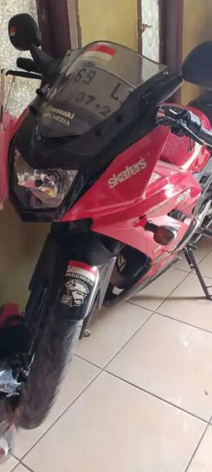 Jual bekas Ninja RR 2013 full ori,lokasi di Karawang Barat