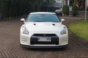 Jual bekas Nissan GTR R35 Track Pack Special Edition Only 5 in Indonesia 2012,lokasi di 