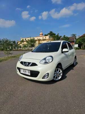 Jual bekas Nissan march 1.2 L 2015 matic,lokasi di 